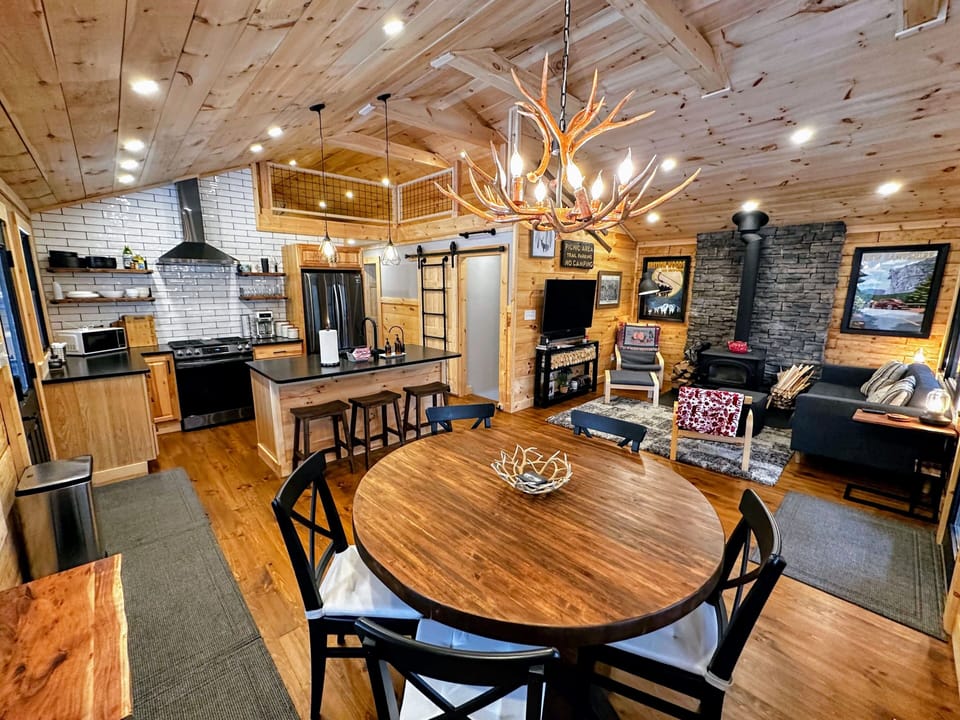 Main living space, dining area and kitchen