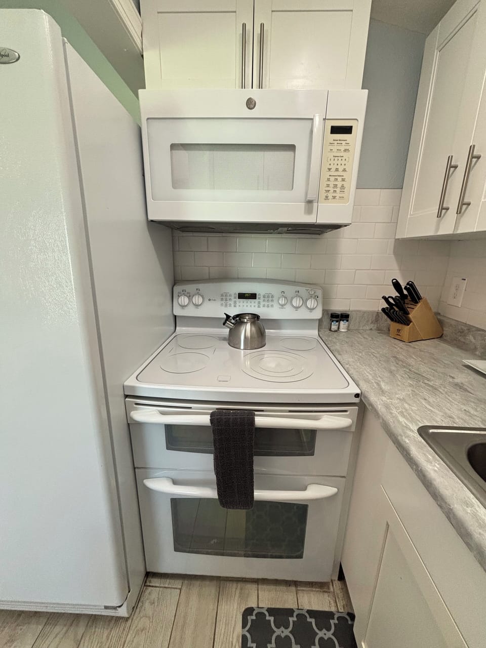 Microwave / Stove / Double Oven