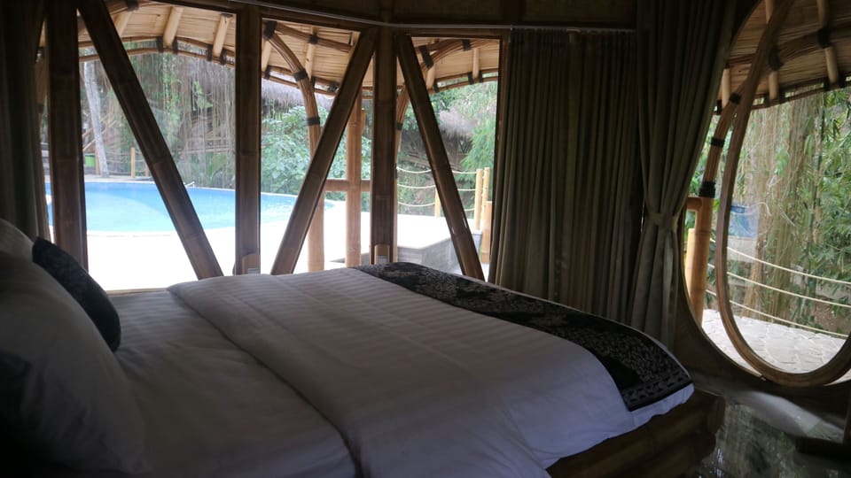 Superior Double Room, 1 Queen Bed, Pool Access, Pool View | Egyptian cotton sheets, premium bedding, in-room safe, blackout drapes