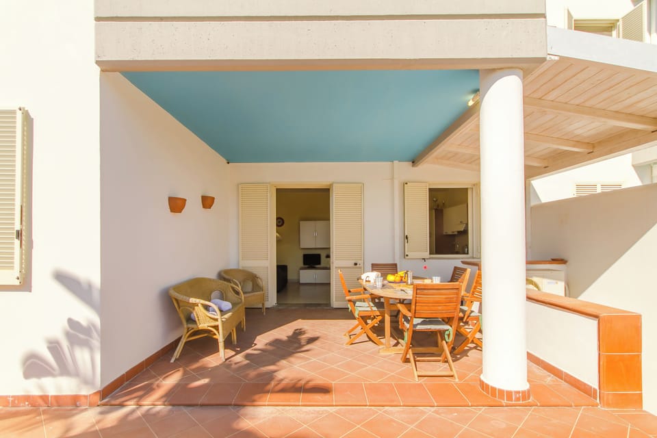 Family House, 2 Bedrooms, 2 Bathrooms (Villetta Relax with Garden, Pool and) | Outdoor dining