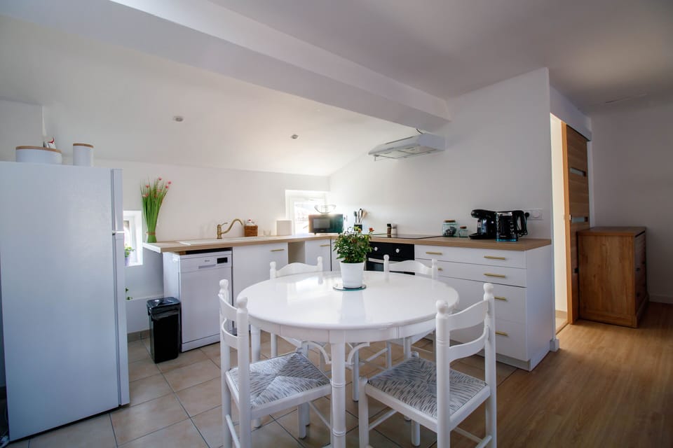Royal Suite | Living area | Flat-screen TV