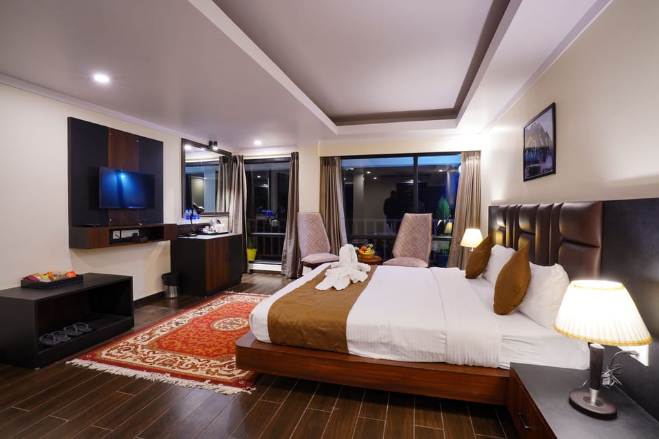 Executive Room | Premium bedding, laptop workspace, soundproofing, bed sheets