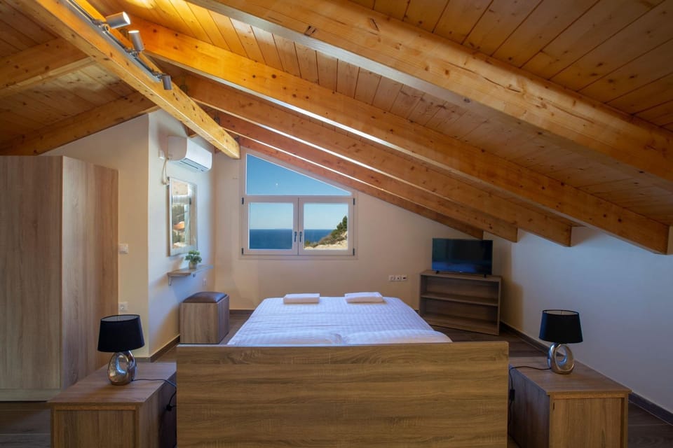 House, Smoking | 6 bedrooms