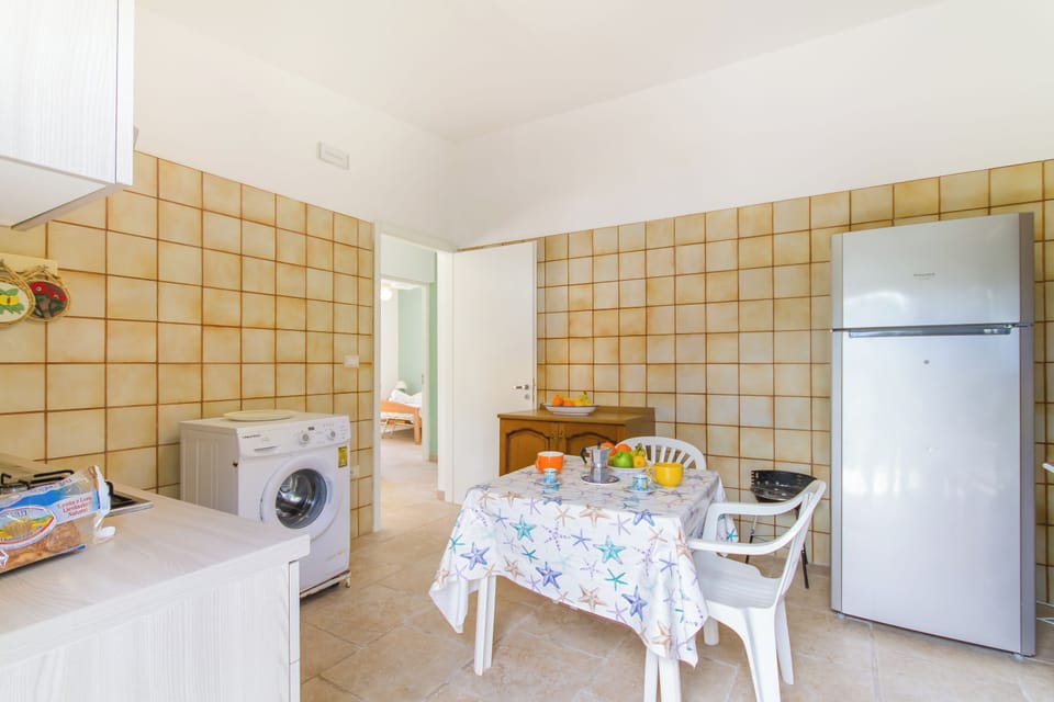 Standard Villa, 2 Bedrooms, Air conditioning (Villetta Belvedere 400 Meters From) | Dining