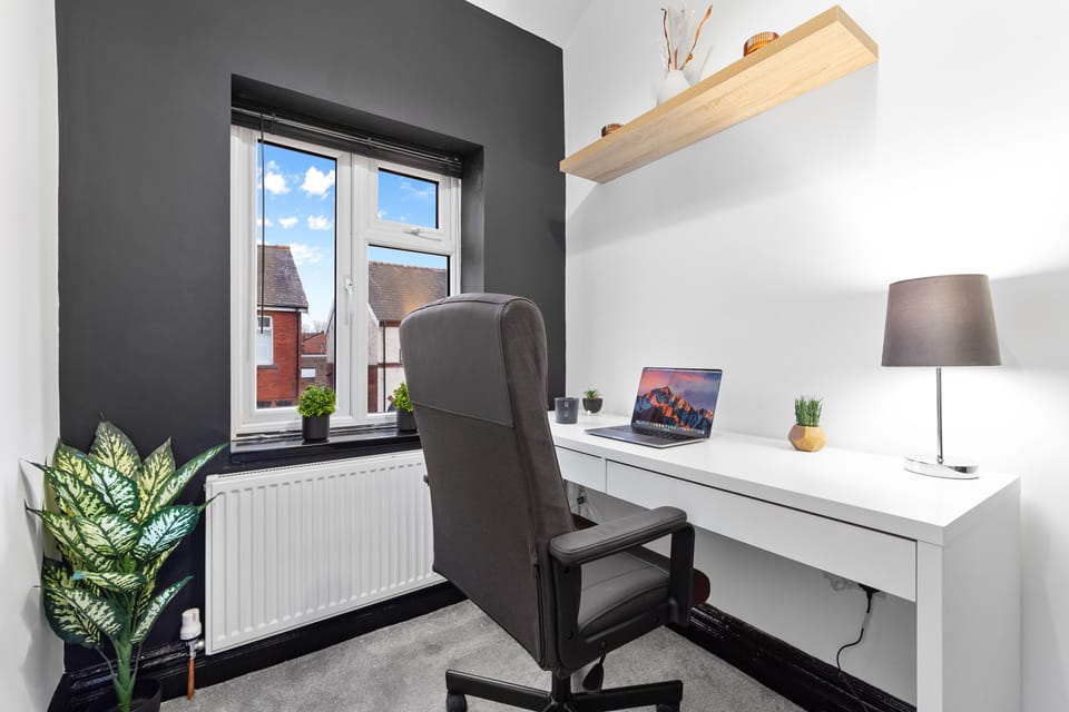 House | Business center
