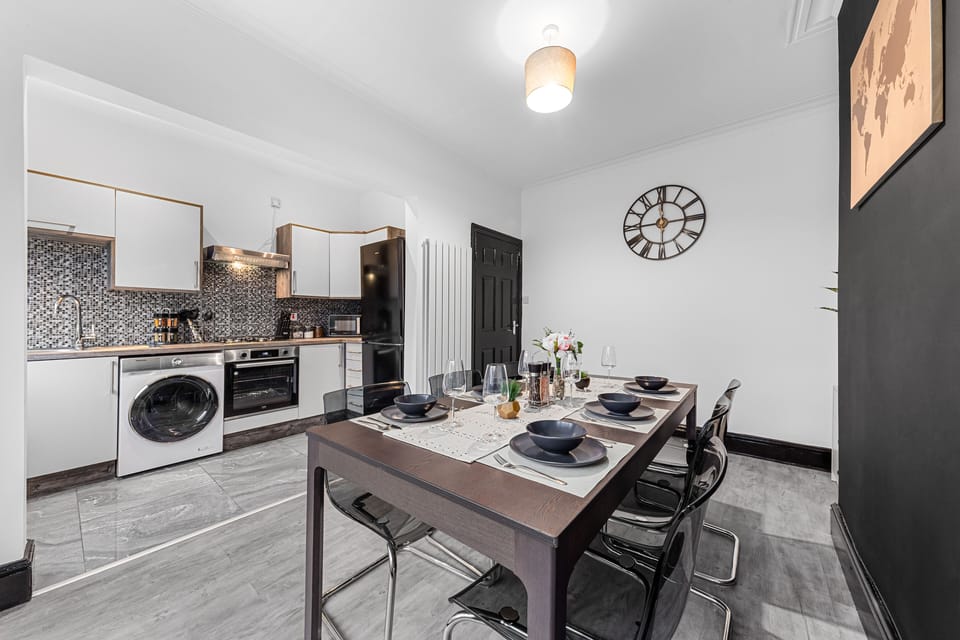 House | Dining