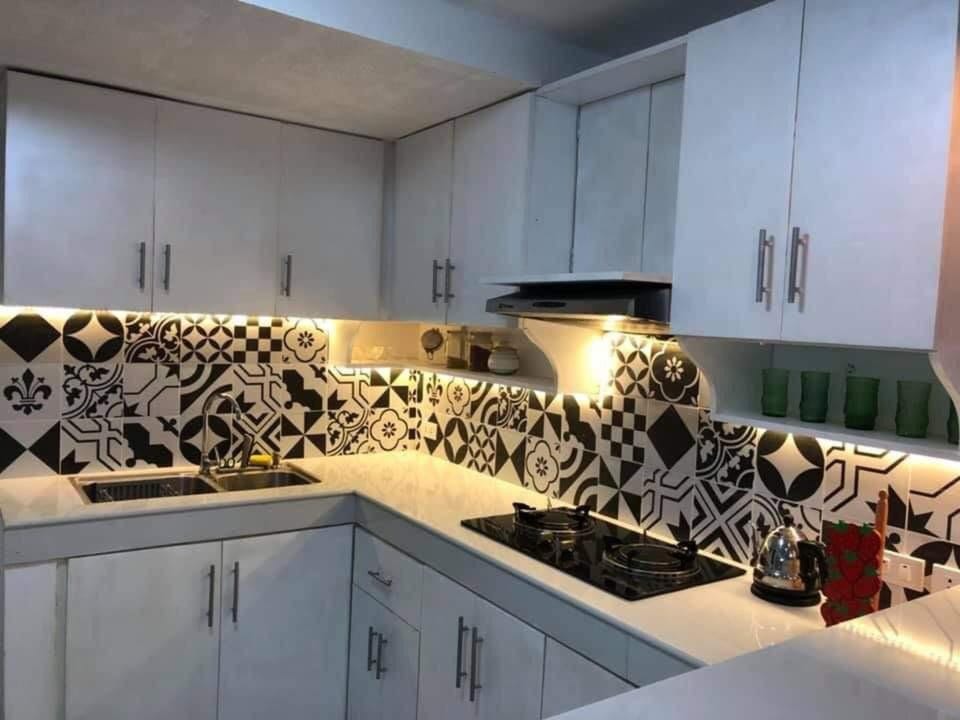 Signature House, 2 Bedrooms, Non Smoking | Private kitchen | Fridge, microwave, stovetop, coffee/tea maker