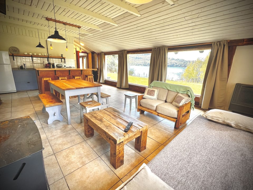 Panoramic Cabin, 1 Bedroom, Lake View, Lakeside (H58) | Living area | 43-inch Smart TV with satellite channels, fireplace, Netflix