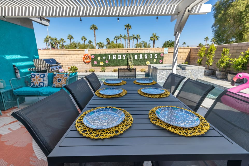 Lazy days by the pool, drink in hand, BBQ goin', friends, all the best things.