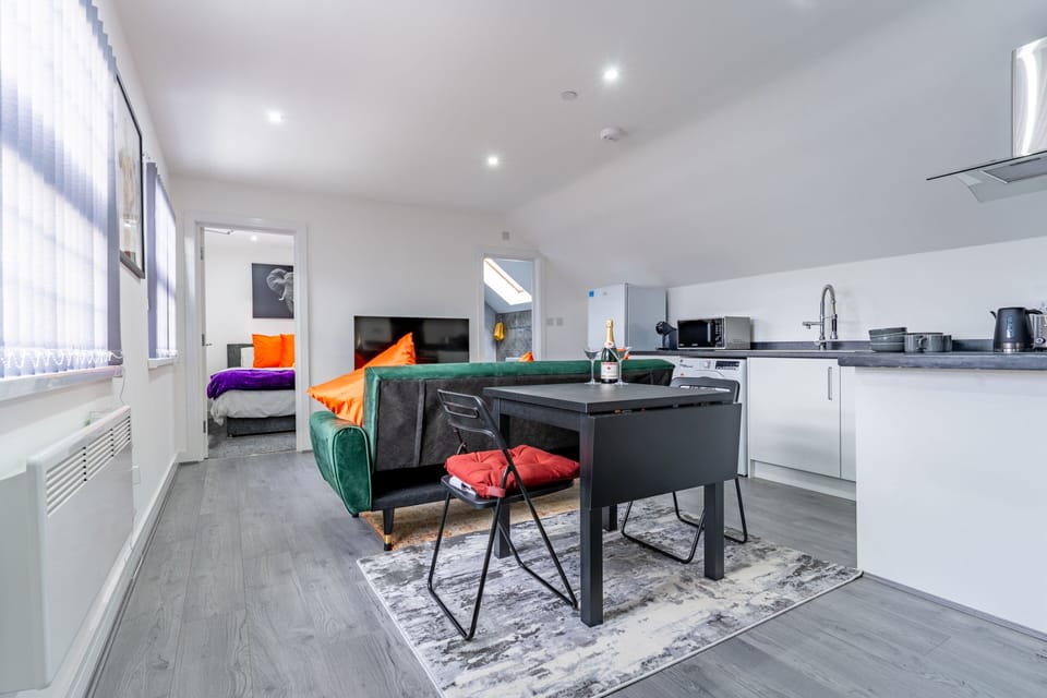 Apartment | Dining