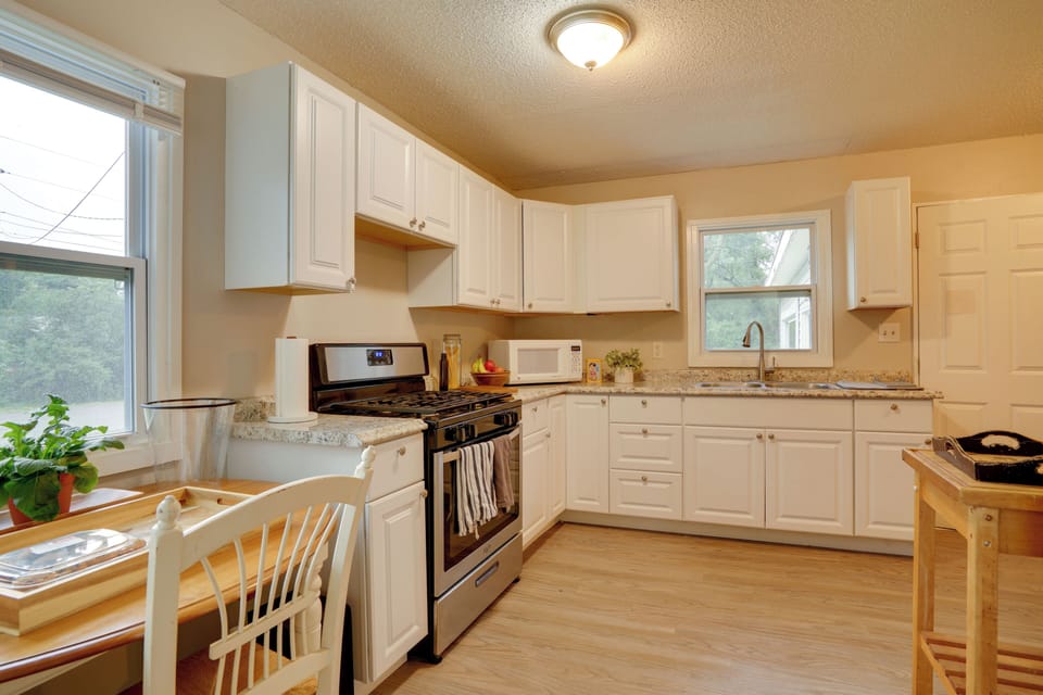 Kitchen | Dining Area
