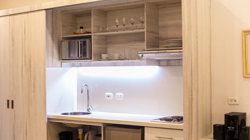 Standard Studio Suite | Private kitchen