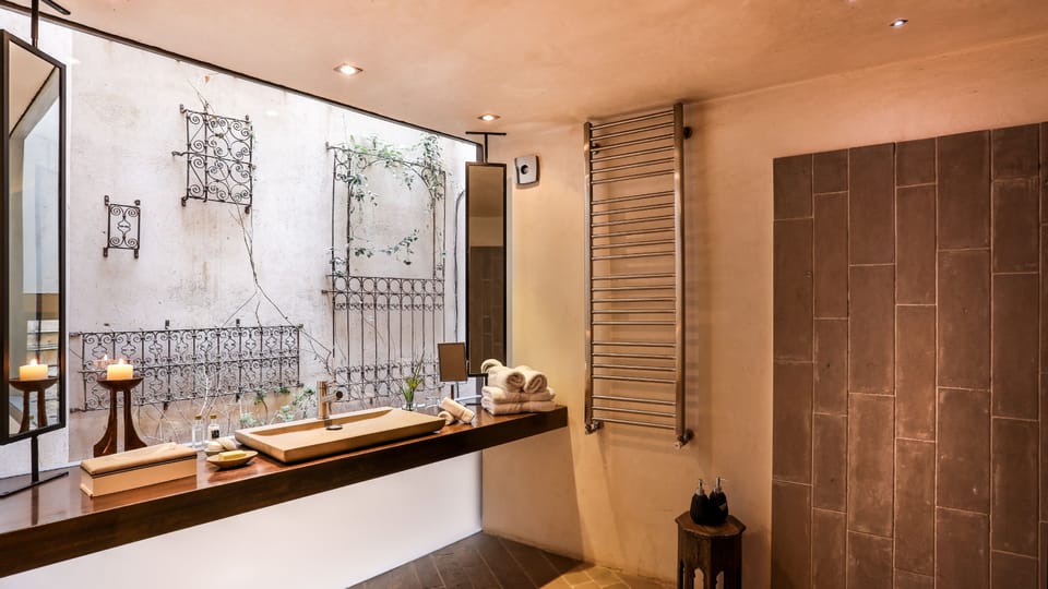 Elite Suite, Balcony, Courtyard View (Chergui) | Bathroom | Free toiletries, hair dryer, slippers, towels