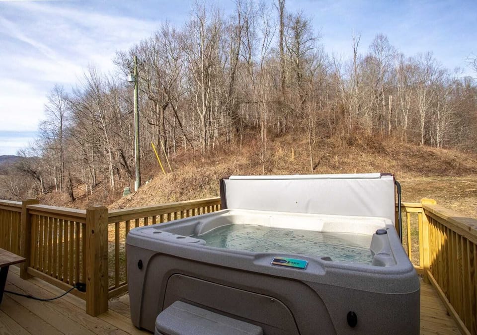 Hot Tub on the Back Deck