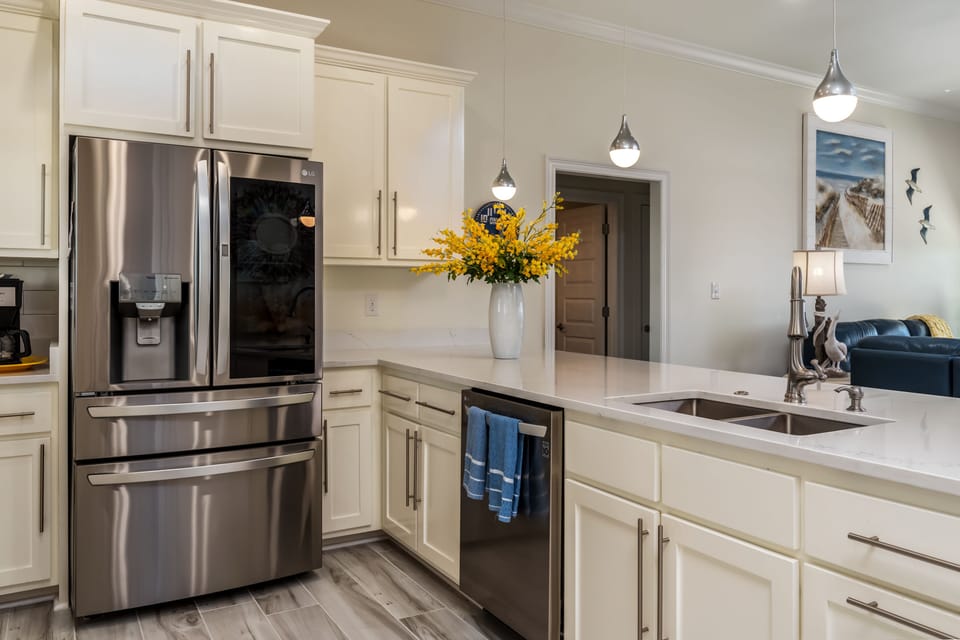 ample counter space. Great appliances