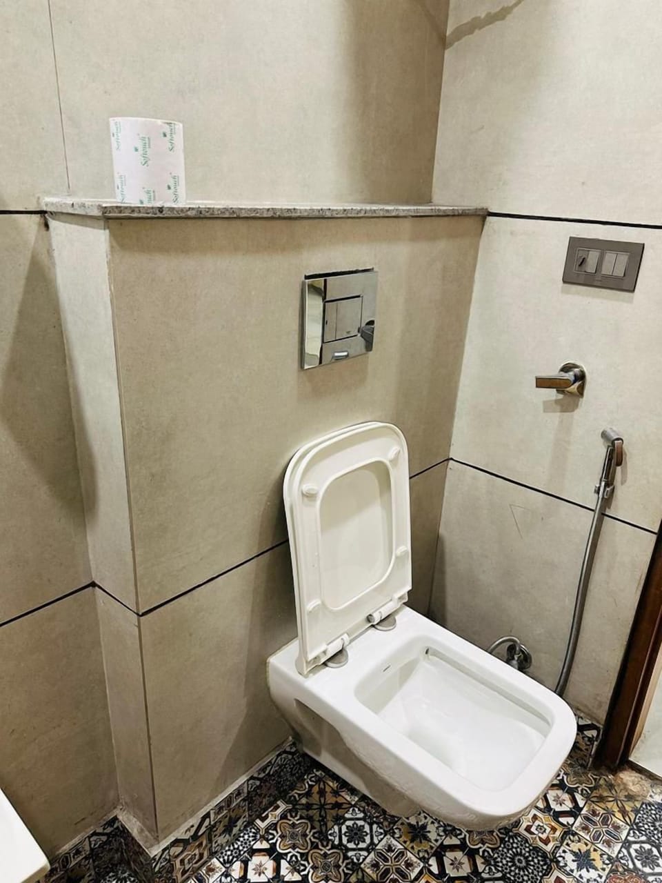 Deluxe Studio | Bathroom