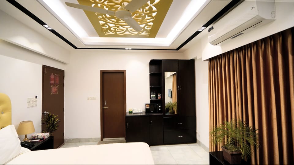 King Deluxe | In-room safe, desk, soundproofing, free WiFi