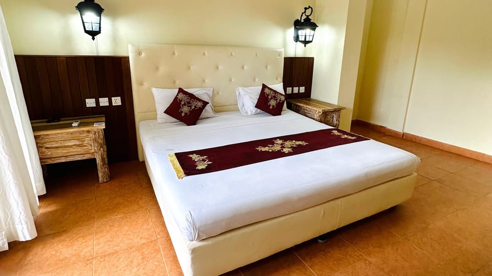 Deluxe Double Room, Mountain View | WiFi (free)