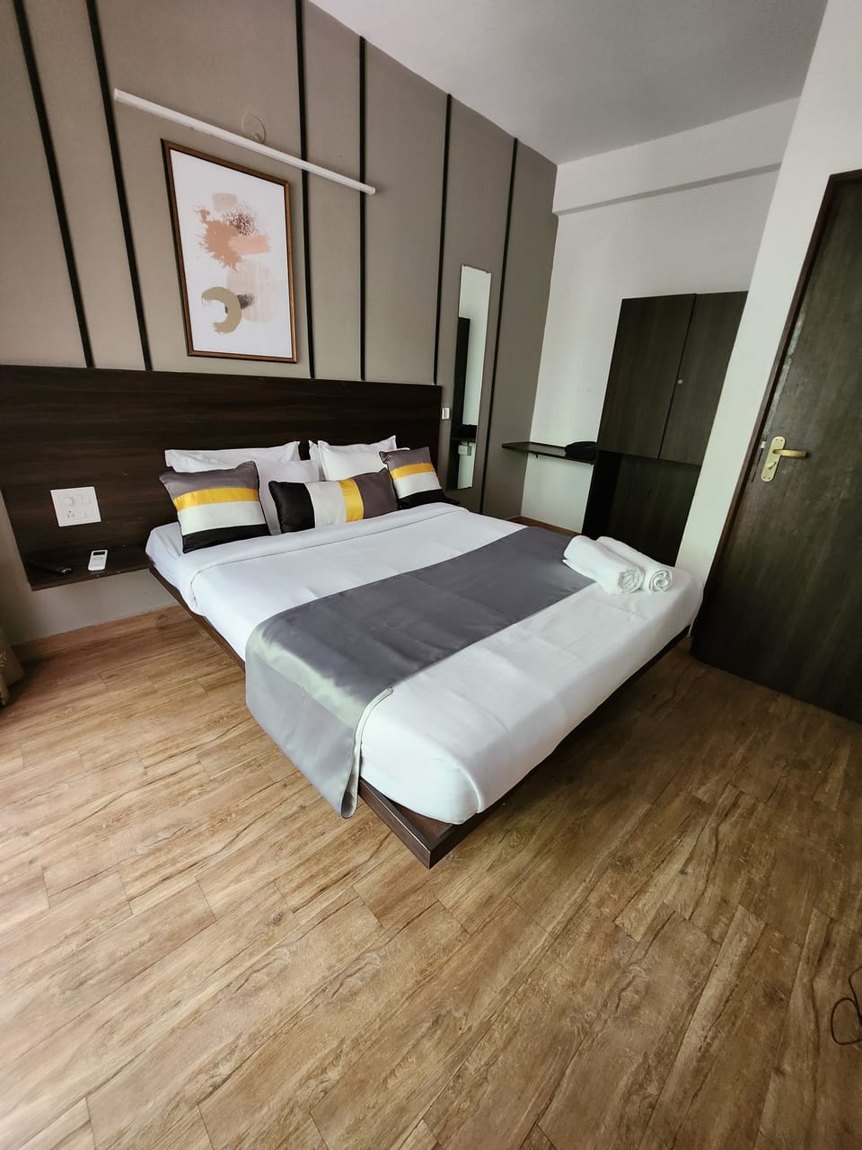 Deluxe Room, Balcony | 1 bedroom, free WiFi, bed sheets
