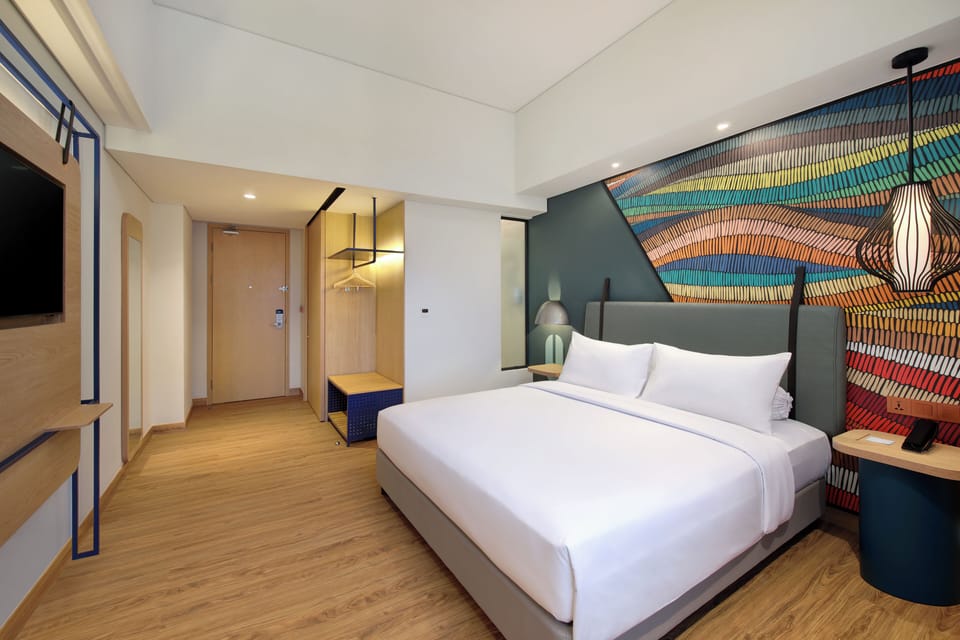 Superior Room, 1 Double Bed | In-room safe, laptop workspace, soundproofing, iron/ironing board