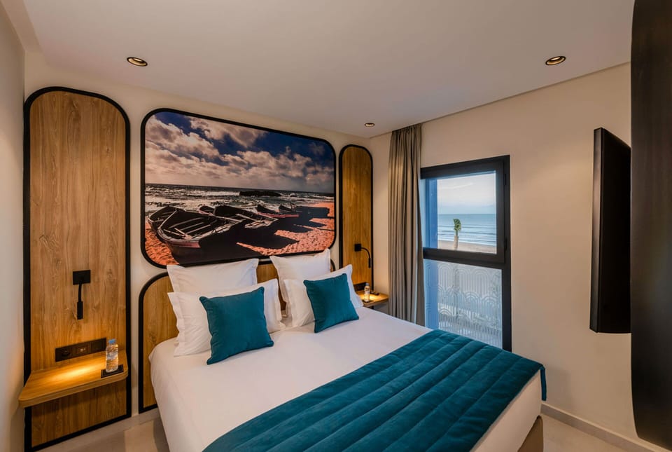 Standard Double Room, Sea View | In-room safe, blackout drapes, soundproofing, free WiFi