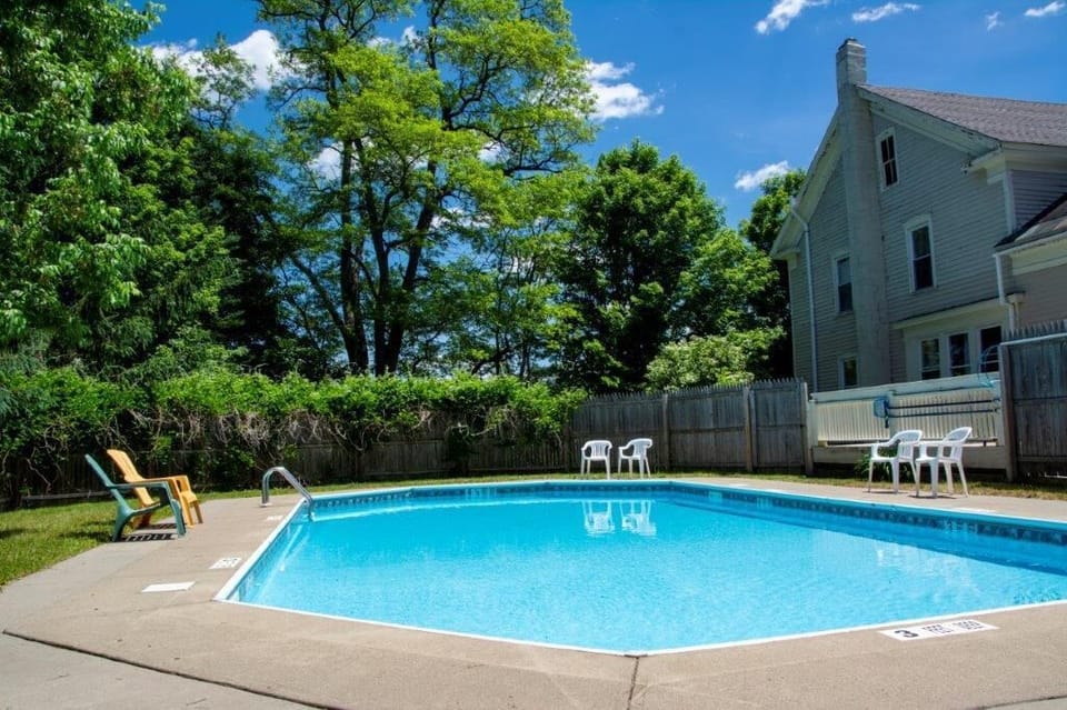 Inground Pool for all three units to share.