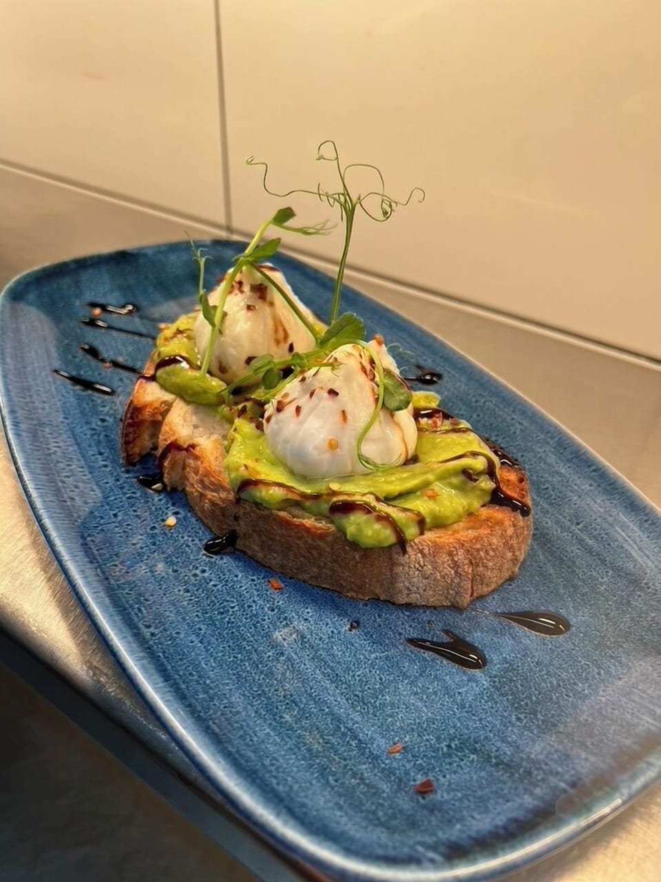 Daily full breakfast (GBP 13.5 per person)