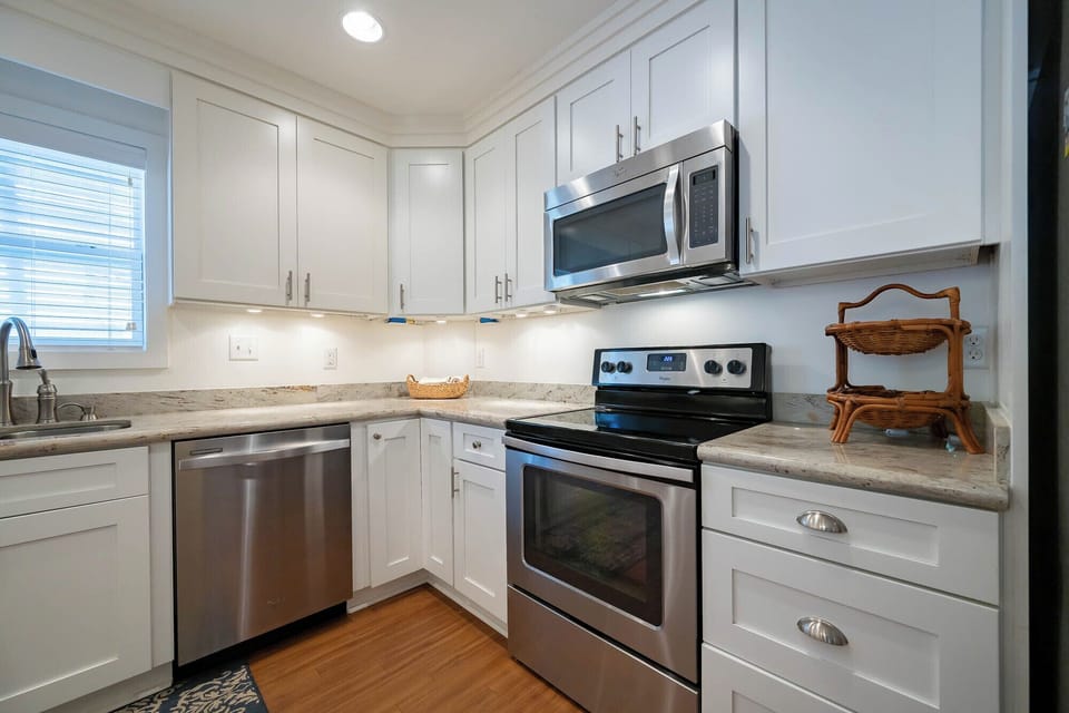Kitchen (2)