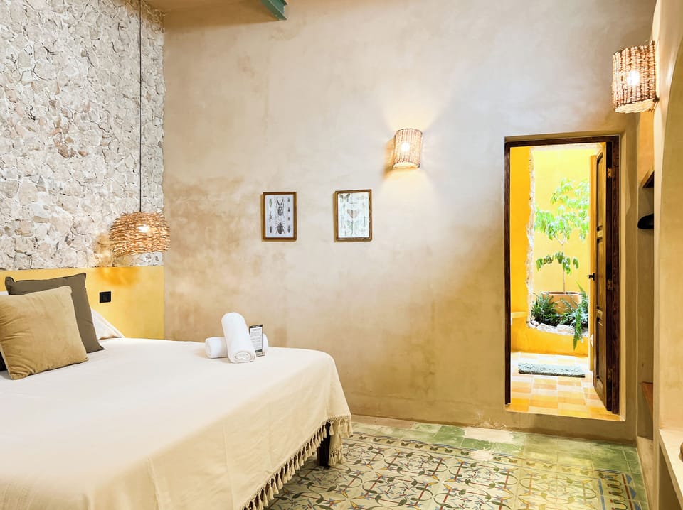 Luxury Double Room | In-room safe, WiFi (free), individually decorated
