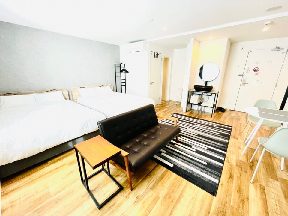Standard Family room (Non-Smoking) | Interior