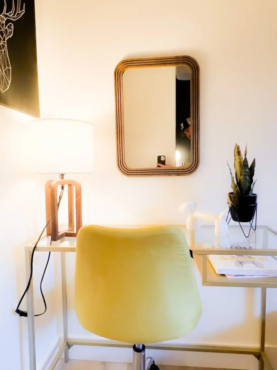 Third Bedroom - Small desk/vanity area 