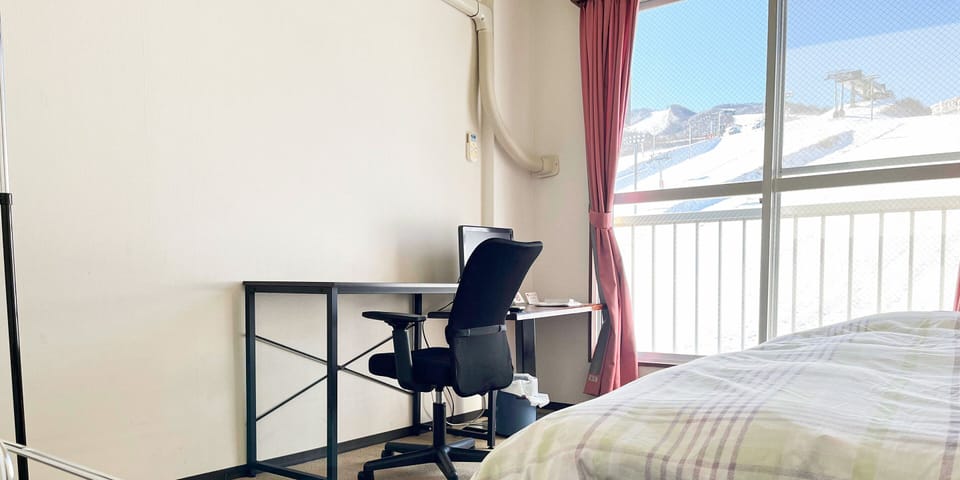 Twin Room, Non Smoking | Free WiFi, bed sheets