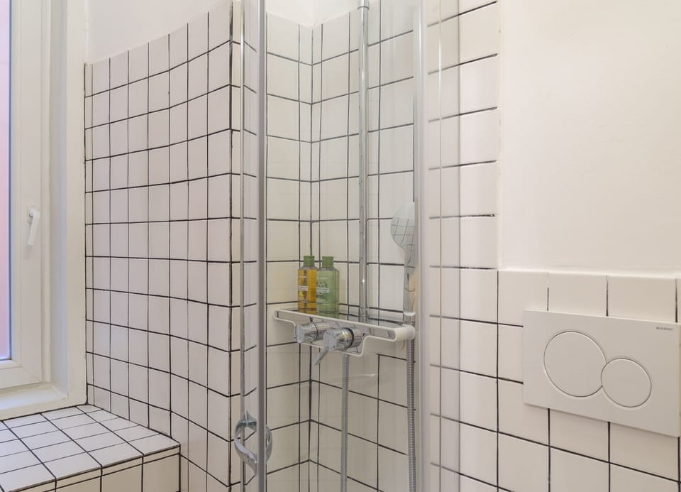 Classic Studio | Private kitchen | Stovetop, coffee/tea maker, cookware/dishes/utensils
