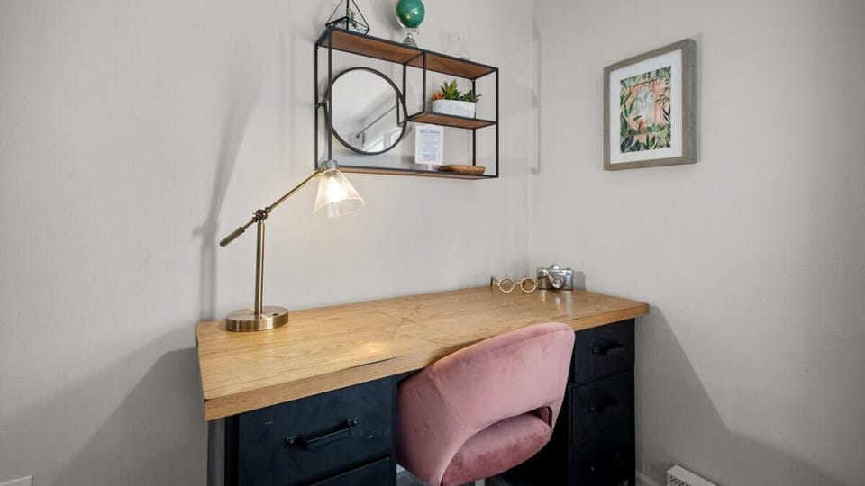 #StayInMyDistrict #EntireHome #BookDirect