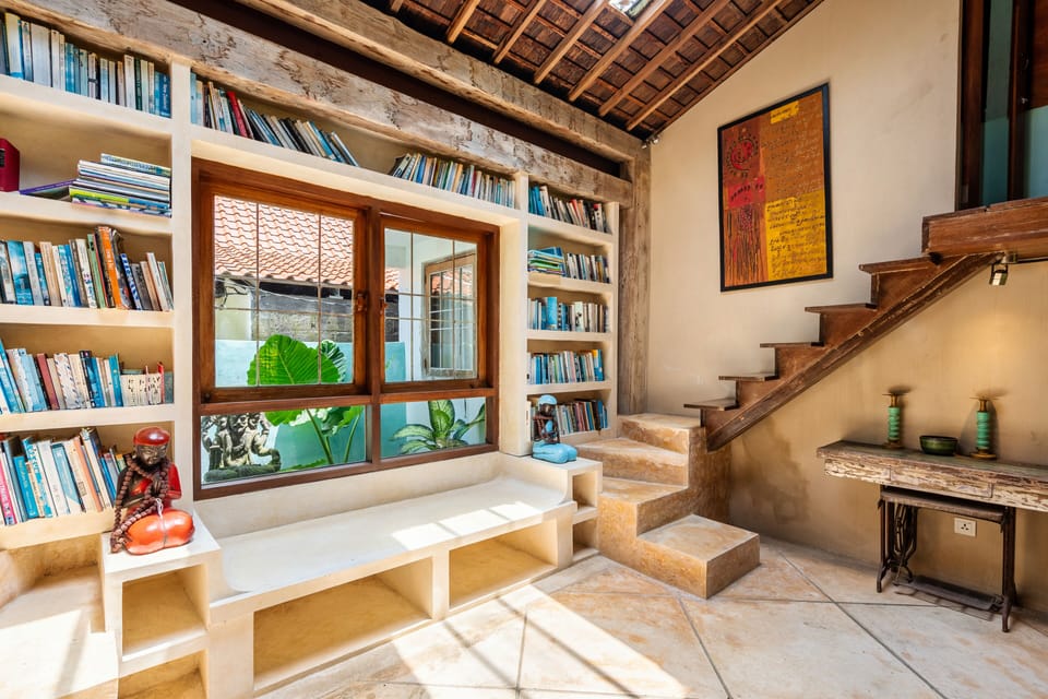 Luxury Villa | Living area | 50-inch Smart TV with cable channels