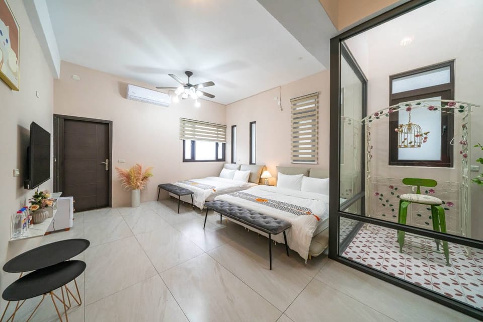 Superior Quadruple Room | Individually decorated, individually furnished, laptop workspace