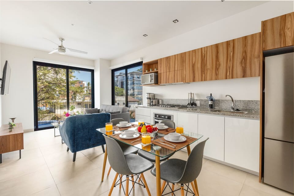 Condo - Image 8