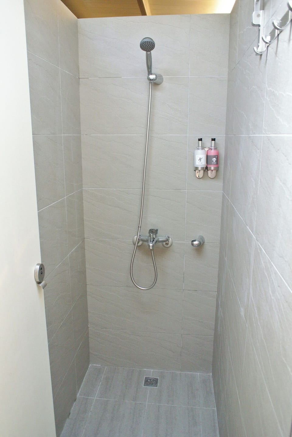 Gallery Tent | Shared bathroom
