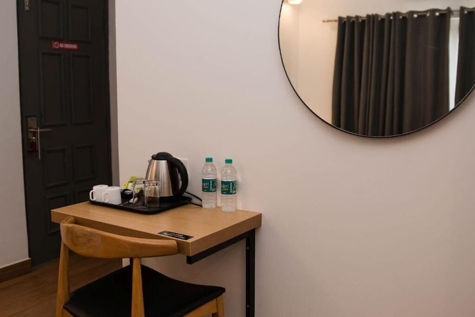 1 bedroom, desk, laptop workspace, free WiFi