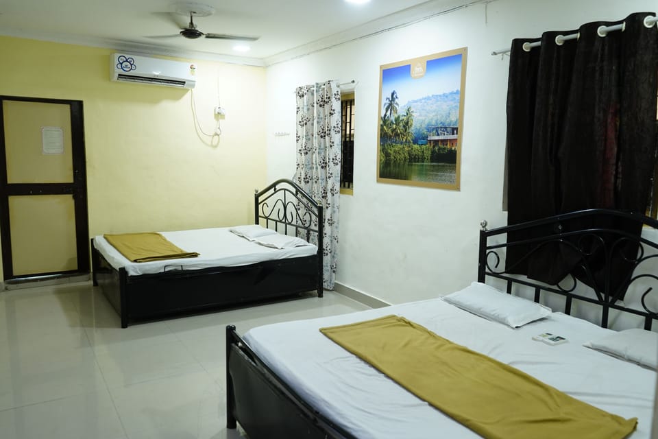 Classic Shared Dormitory | Free WiFi