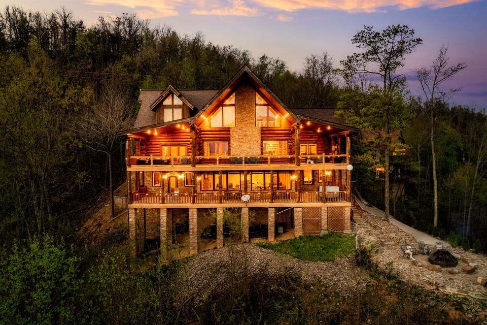 Timberwolf provides 6228 sqft for your group to spread out