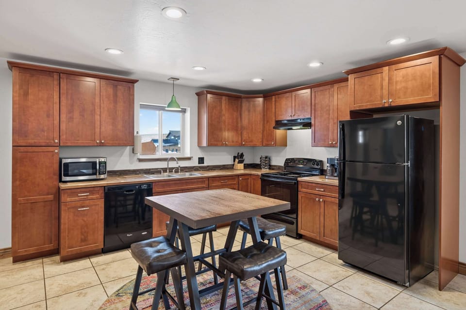 Fully Stocked Kitchen
