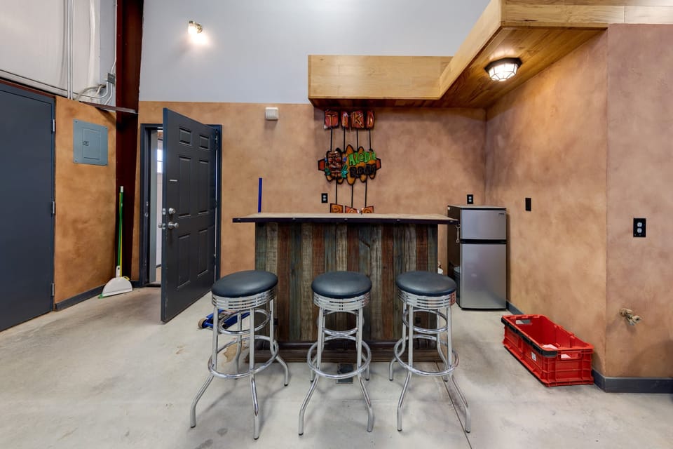Garage Shop