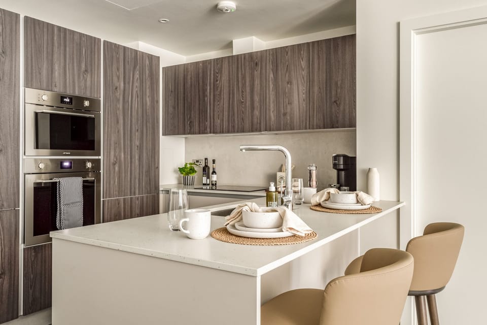Apartment, 1 Bedroom | Private kitchen | Fridge, microwave, oven, stovetop
