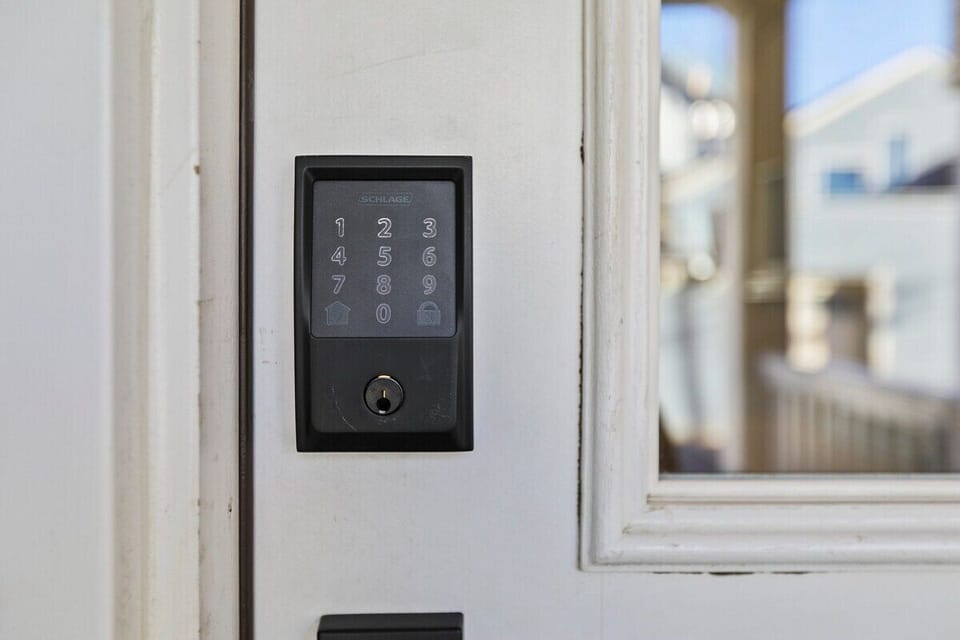 Keyless Entry-seamless, hassle-free entry with our modern smart lock system, eliminating the need for physical keys during your stay. A unique, personalized entry code will be provided before check-in for enhanced security and ultimate convenience.