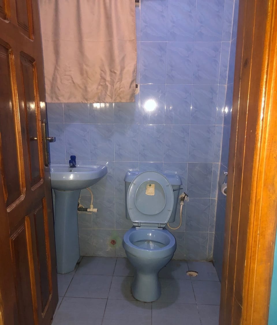 Classic Room | Bathroom