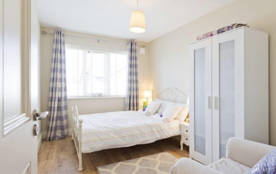 Standard Double Room, 1 Double Bed | WiFi (free), bed sheets