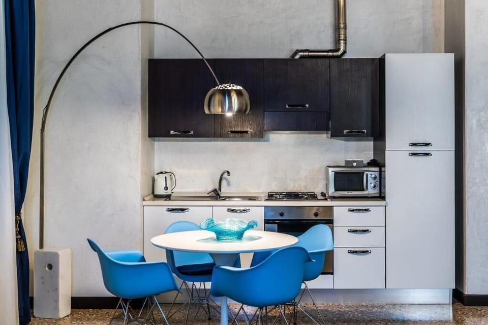 Superior Studio, City View (Rialto) | Private kitchen