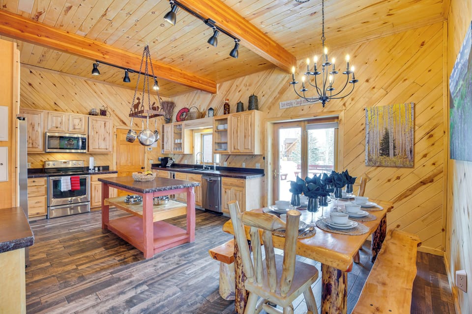 House (4 Bedrooms) | Interior
