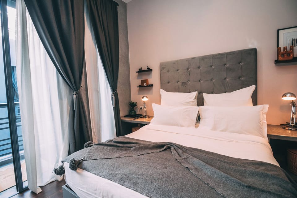 Egyptian cotton sheets, premium bedding, in-room safe
